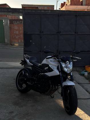 YAMAHA XJ6 N YAMAHA XJ6 N